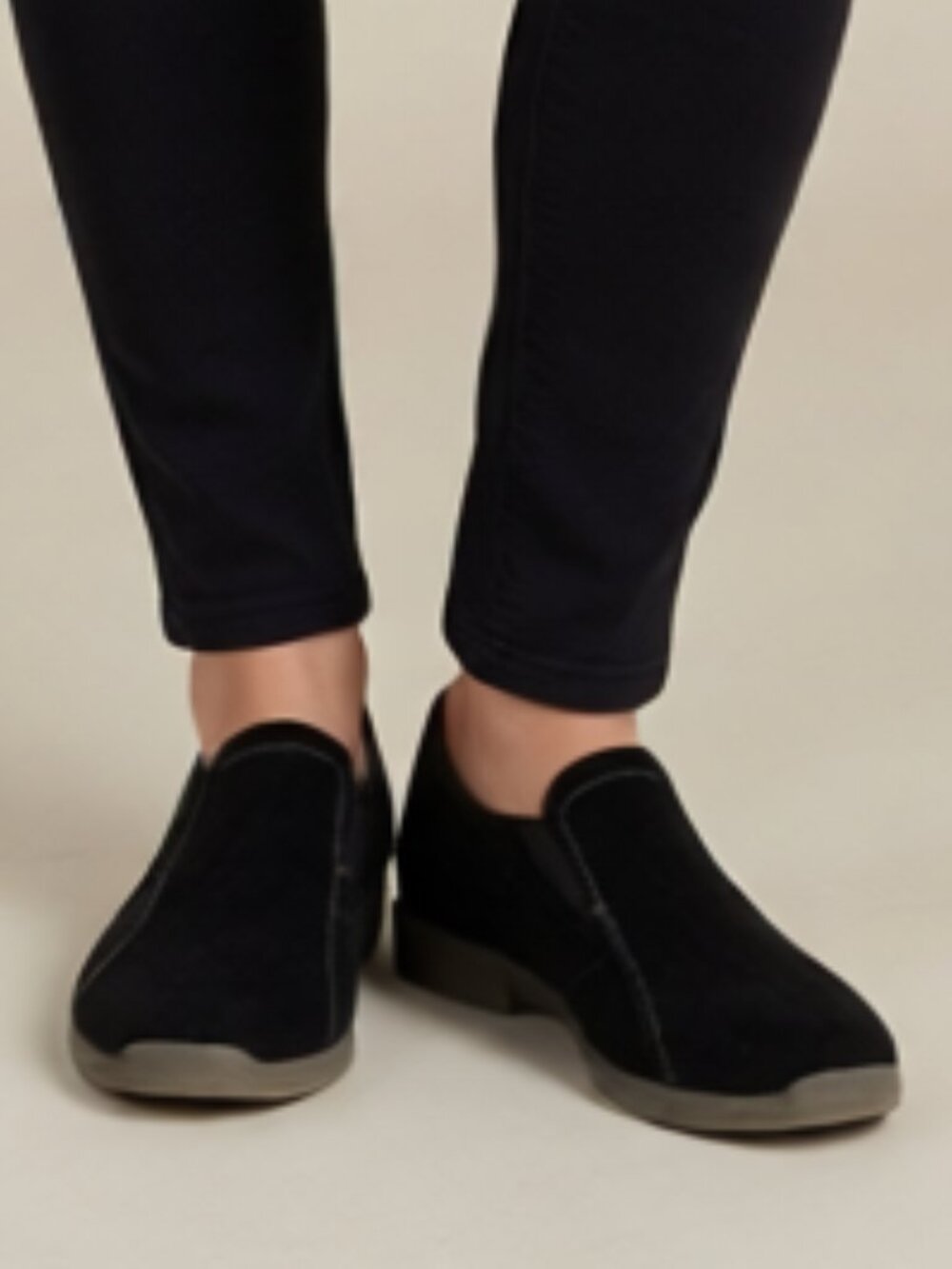 Clarks Triumph Neston nubuck suede black walking loafers red soles US9.5 =EU40